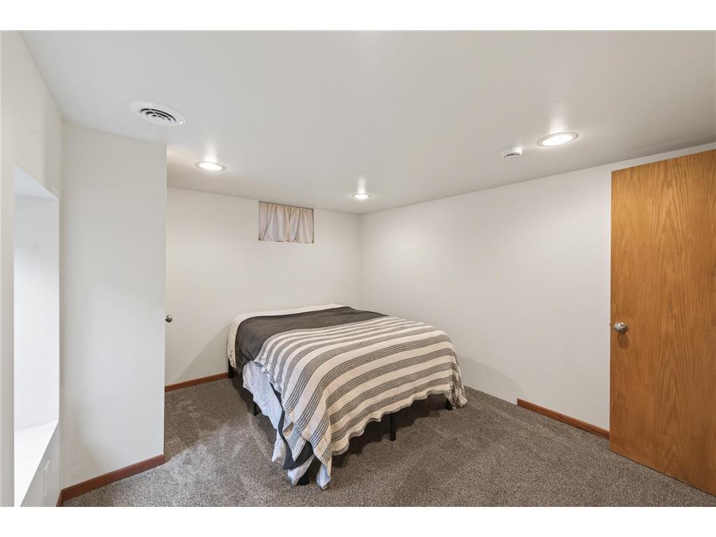 6102 Hampshire Avenue N Crystal MN 55428 7082955 image25