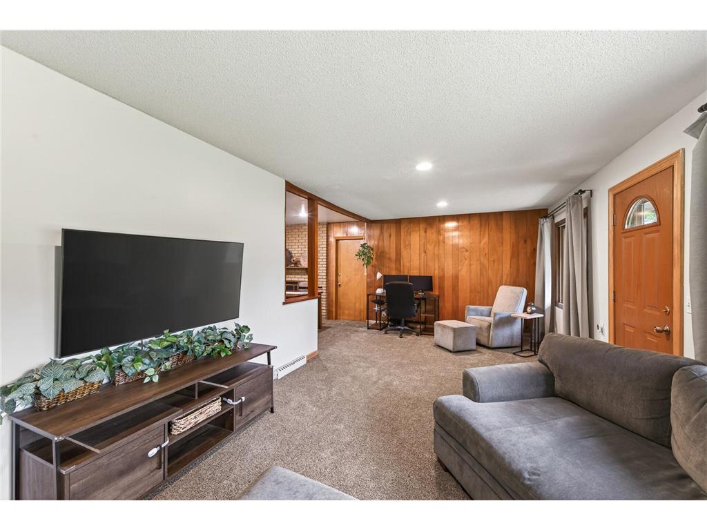 6102 Hampshire Avenue N Crystal MN 55428 7082955 image5