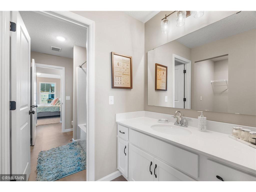 6102 Radford Avenue NE Otsego MN 55330 6824414 image25