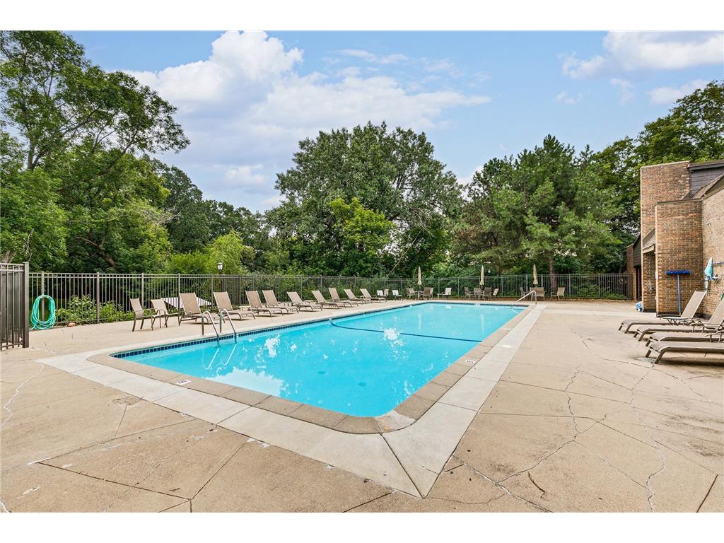 6105 Lincoln Drive #231 Edina MN 55436 6767272 image25