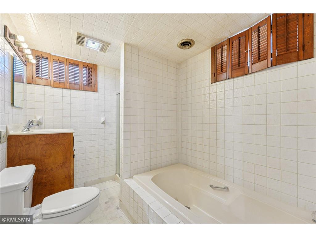 6107 Penn Avenue S Minneapolis MN 55419 6782630 image18