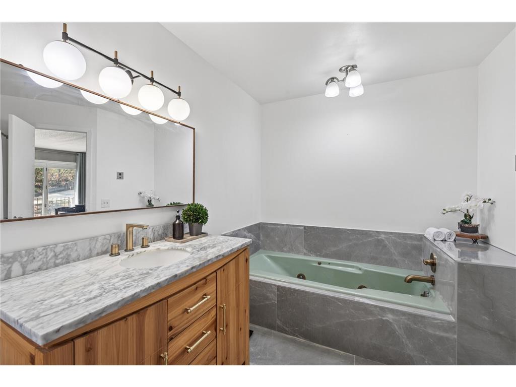 6109 27th Street N Oakdale MN 55128 7062093 image10