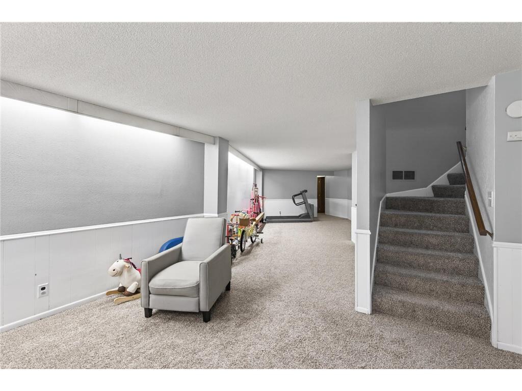 6109 27th Street N Oakdale MN 55128 7062093 image11
