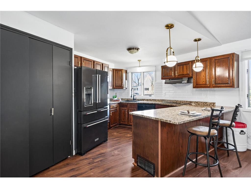 6109 27th Street N Oakdale MN 55128 7062093 image5