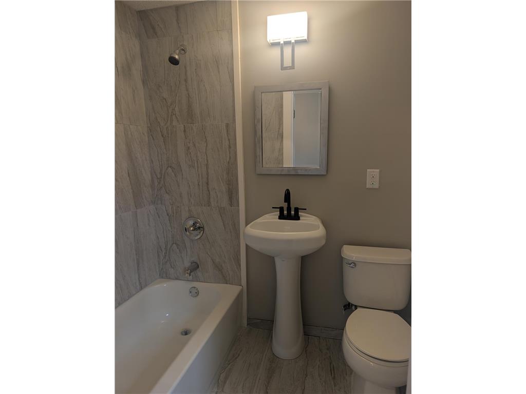 611 24th Unit 2 Avenue N Minneapolis MN 55411 7087770 image6