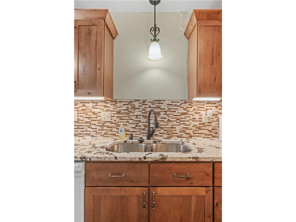 611 85th Lane NW #5 Coon Rapids MN 55433 7109776 image12