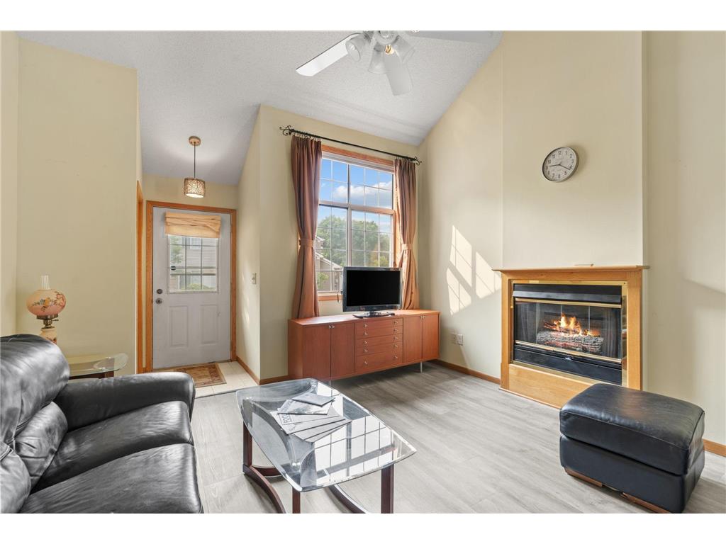 611 85th Lane NW #5 Coon Rapids MN 55433 7109776 image6