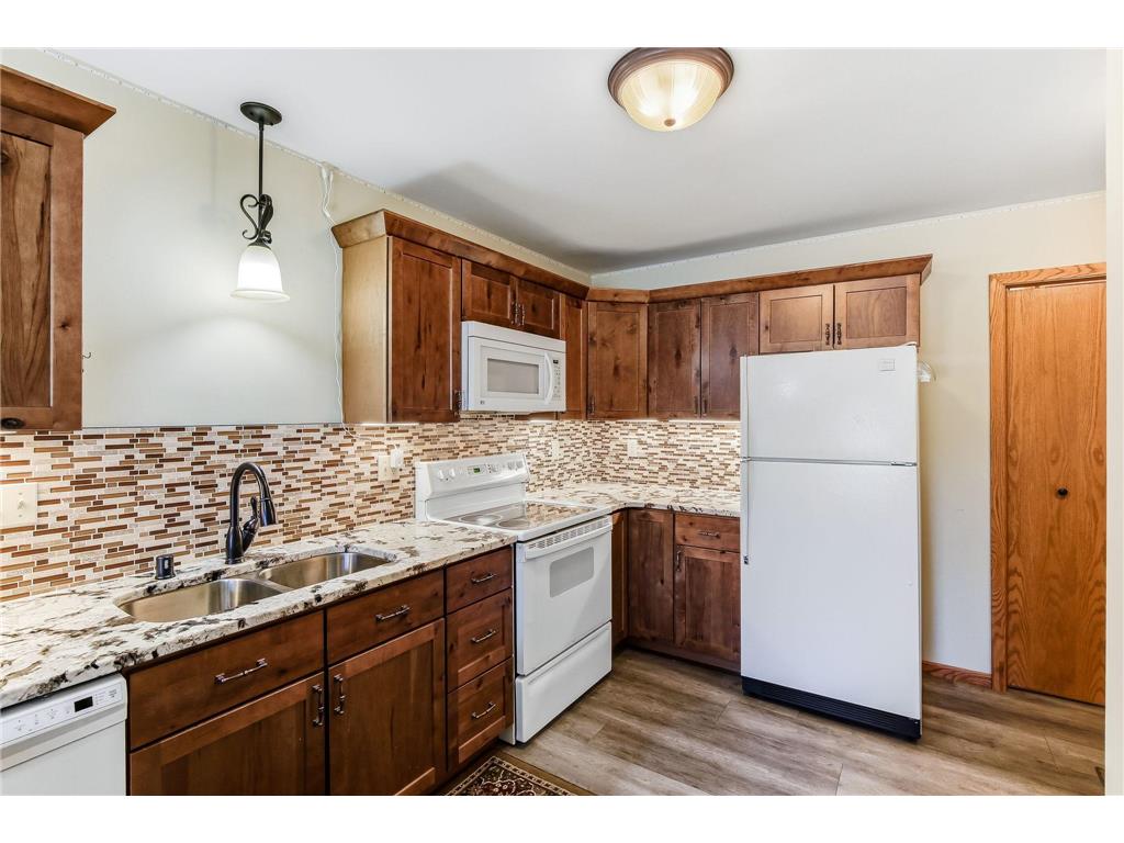 611 85th Lane NW #5NW Coon Rapids MN 55433 7057563 image12