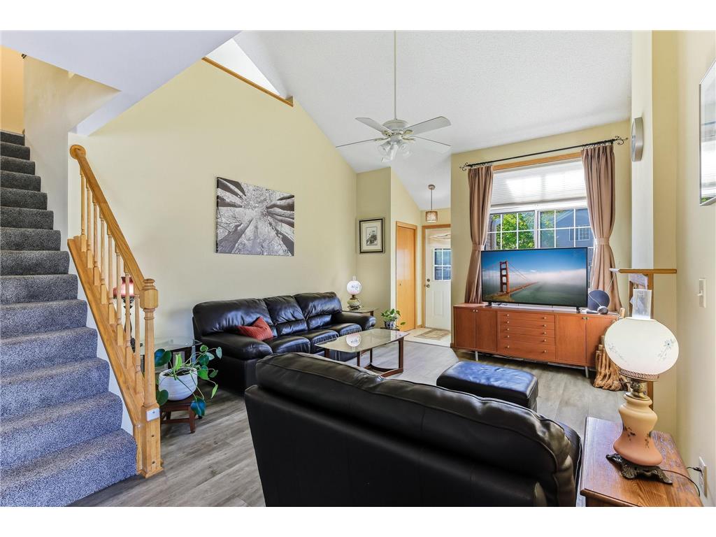 611 85th Lane NW #5NW Coon Rapids MN 55433 7057563 image6