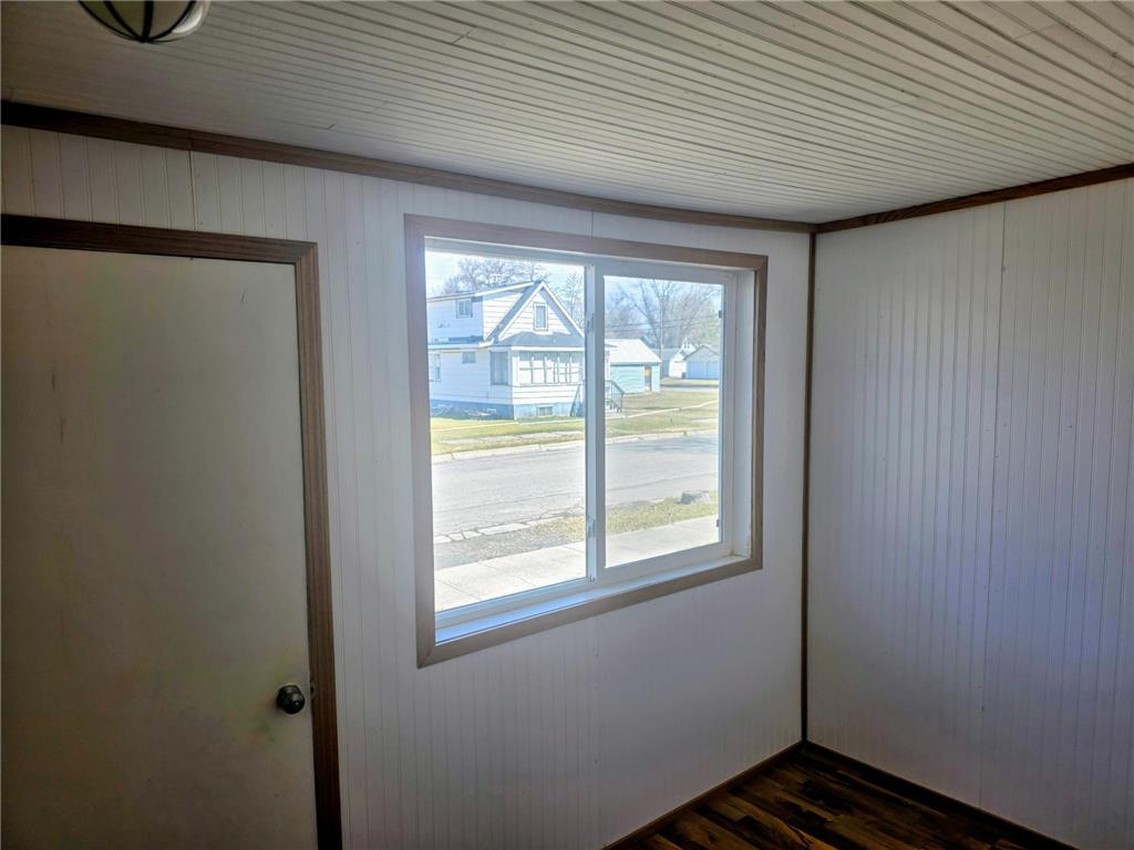 611 9th Street International Falls MN 56649 7009004 image10