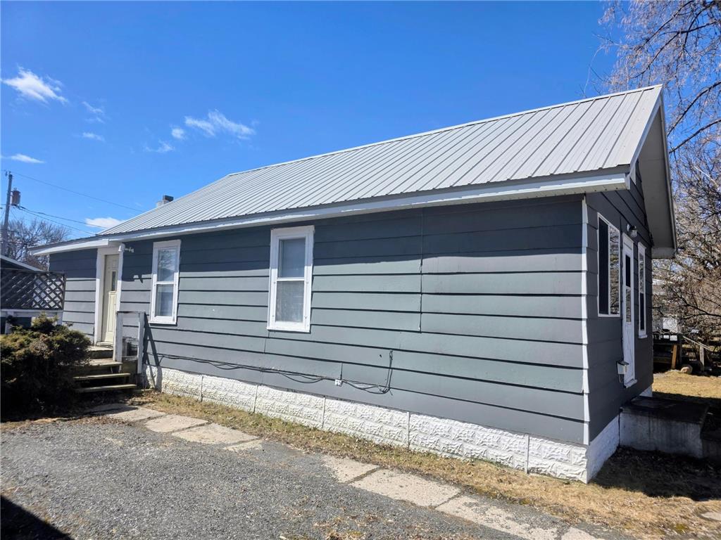 611 9th Street International Falls MN 56649 7009004 image3
