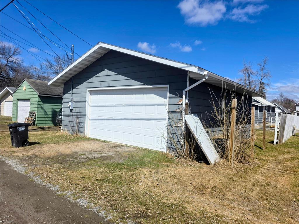 611 9th Street International Falls MN 56649 7009004 image4