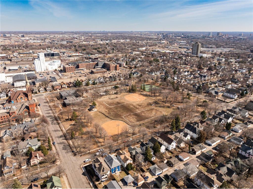 611 Broadway Street NE Minneapolis MN 55413 7011510 image34