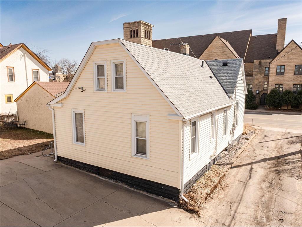 611 Broadway Street NE Minneapolis MN 55413 7011510 image42