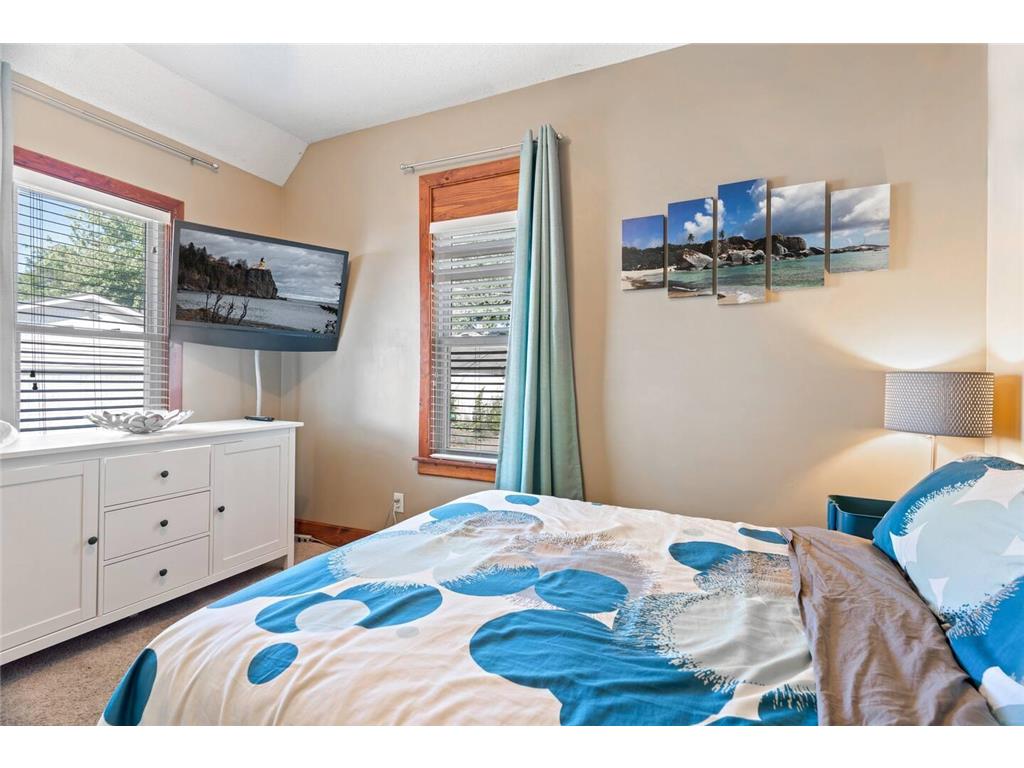 611 Broadway Street NE Minneapolis MN 55413 7011510 image9