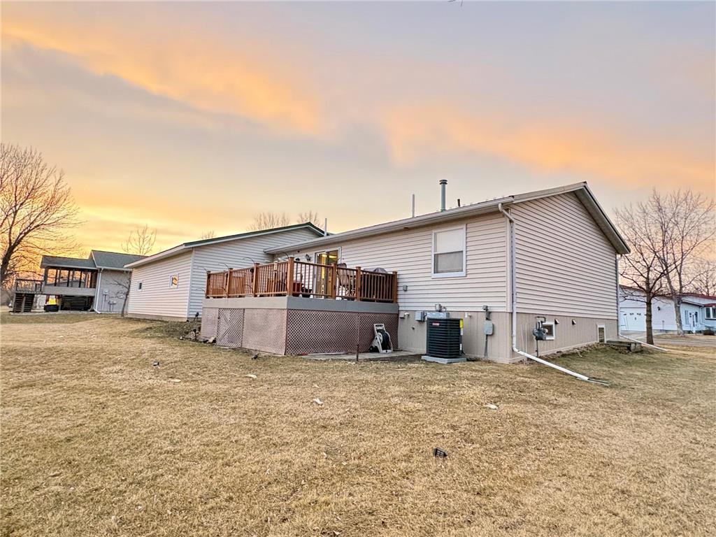 611 Hackberry Street Dawson MN 56232 7036048 image32