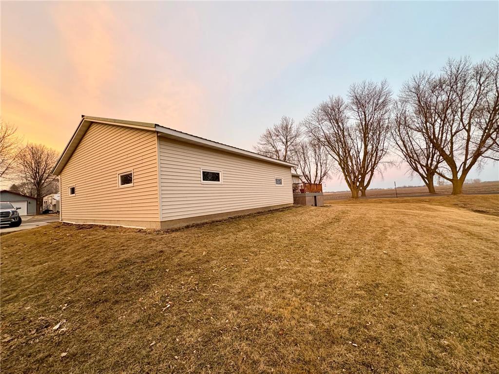 611 Hackberry Street Dawson MN 56232 7036048 image38