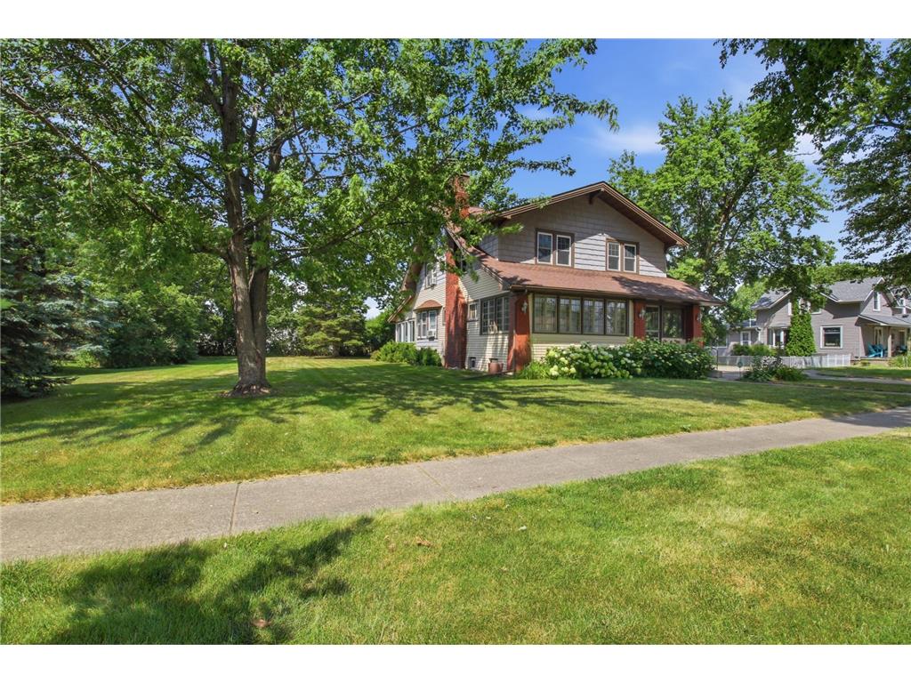 611 N Marshall Avenue Litchfield MN 55355 7093403 image3