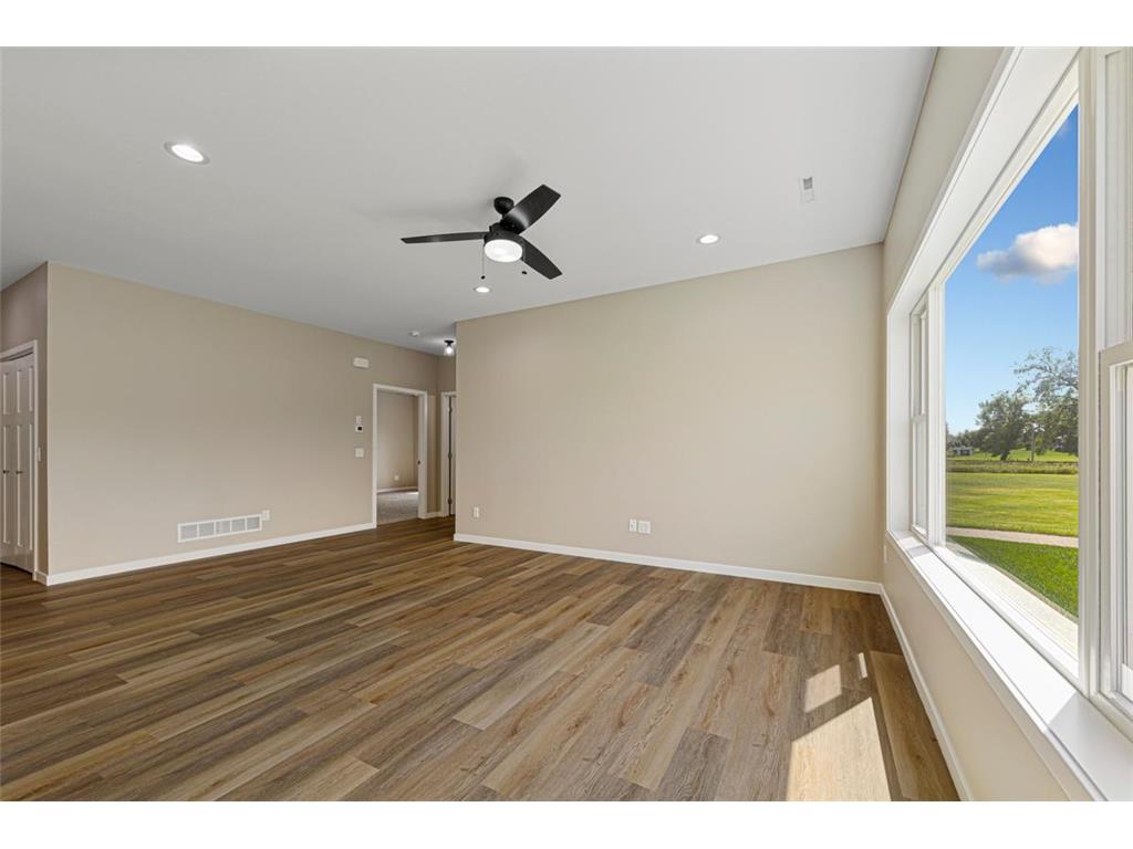 611 Northwood Place Janesville MN 56048 6782623 image16