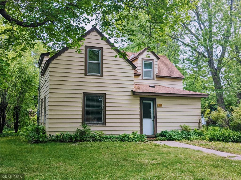 611 S 10th Street, Bird Island, MN, 55310 MLS 6376486 Edina Realty