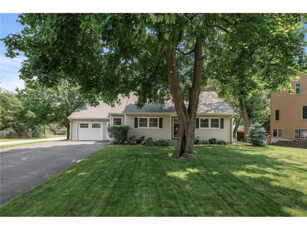 611 Sumter Avenue S Golden Valley MN 55426 6731508 image1