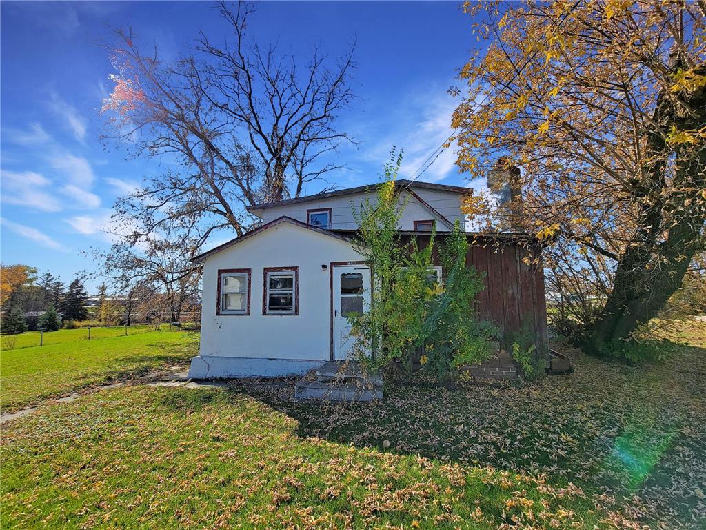 611 W Main Avenue Frazee MN 56544 6451736 image1