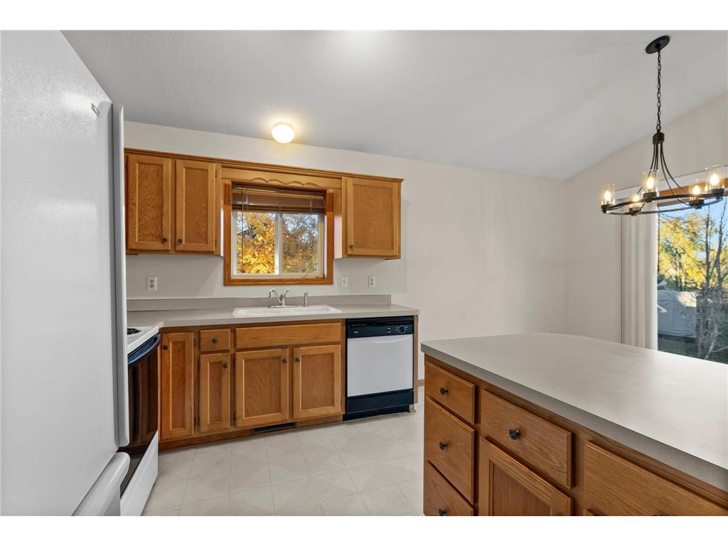 6110 262nd Street Wyoming MN 55092 6806199 image12