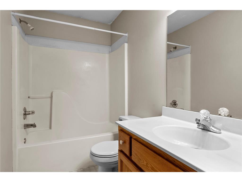 6110 262nd Street Wyoming MN 55092 6806199 image15