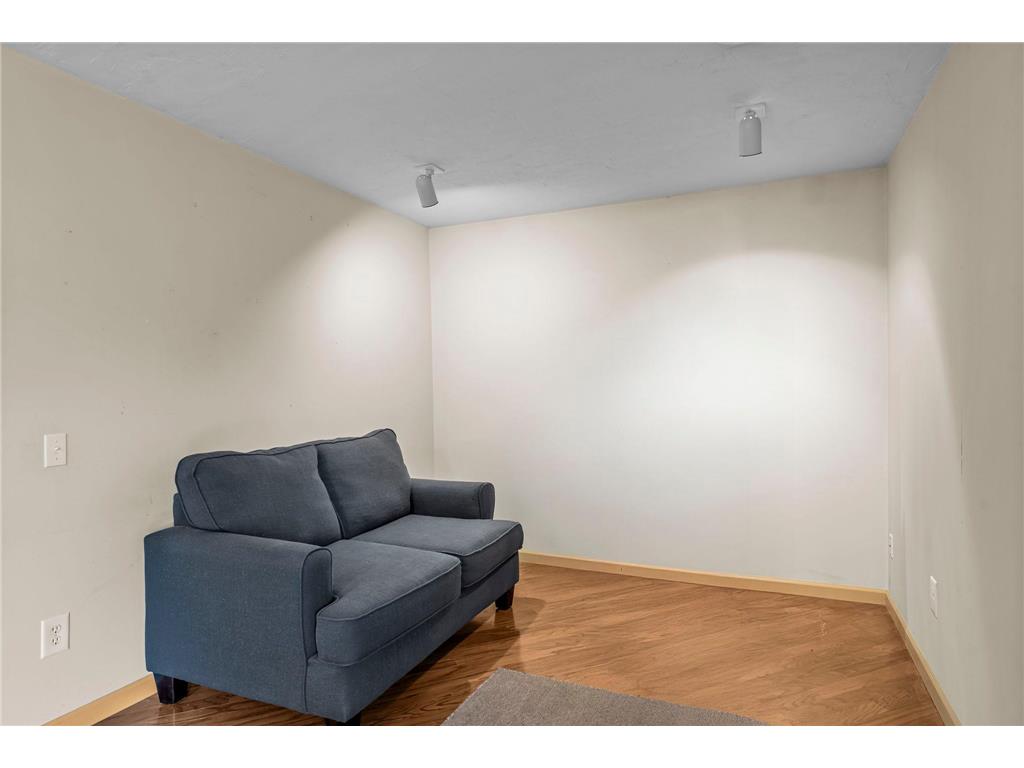 6110 262nd Street Wyoming MN 55092 6806199 image20