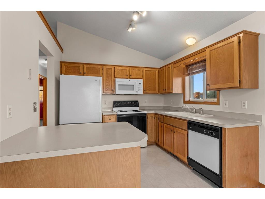 6110 262nd Street Wyoming MN 55092 6806199 image8