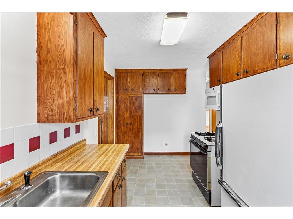 6110 Starlite Boulevard NE Fridley MN 55432 7093359 image11