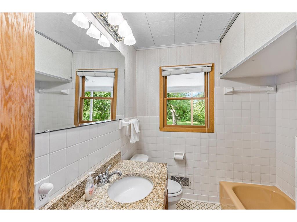 6110 Starlite Boulevard NE Fridley MN 55432 7093359 image15