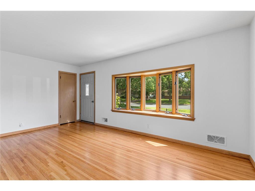 6110 Starlite Boulevard NE Fridley MN 55432 7093359 image6