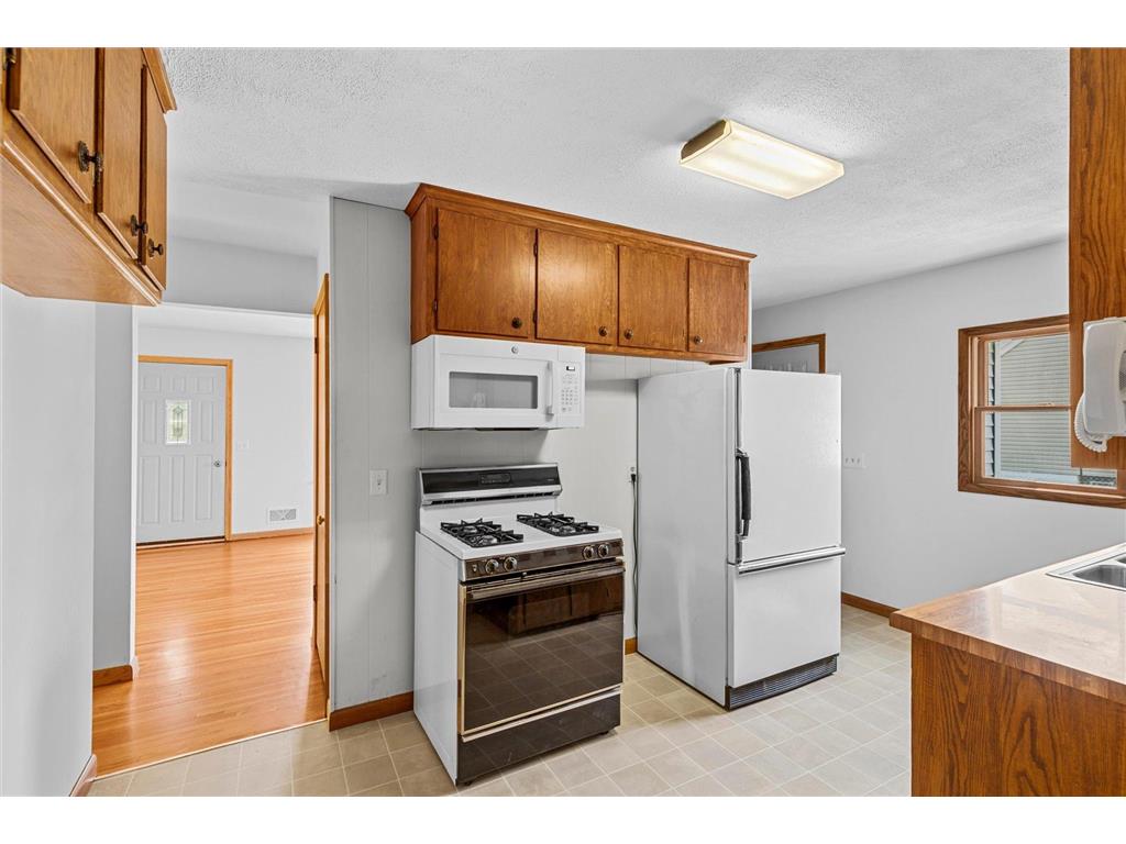 6110 Starlite Boulevard NE Fridley MN 55432 7093359 image8