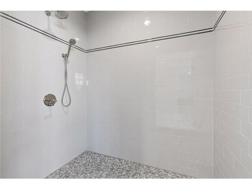 6112 Kellogg Avenue #100 Edina MN 55424 7014321 image17