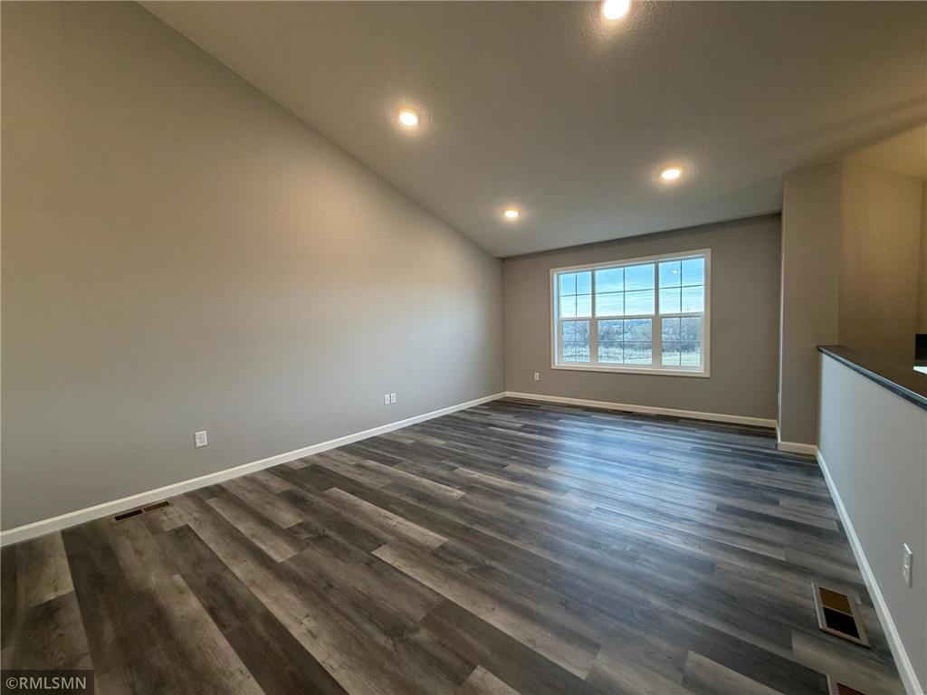 6113 Radford Avenue NE Otsego MN 55330 7038158 image2