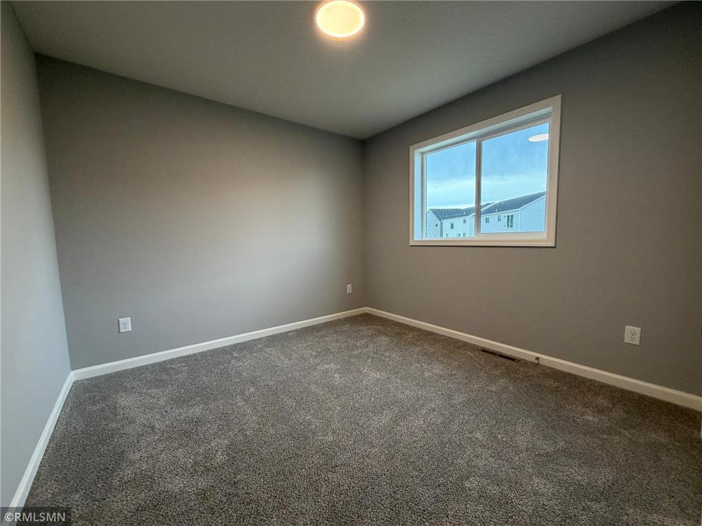 6113 Radford Avenue NE Otsego MN 55330 7038158 image8