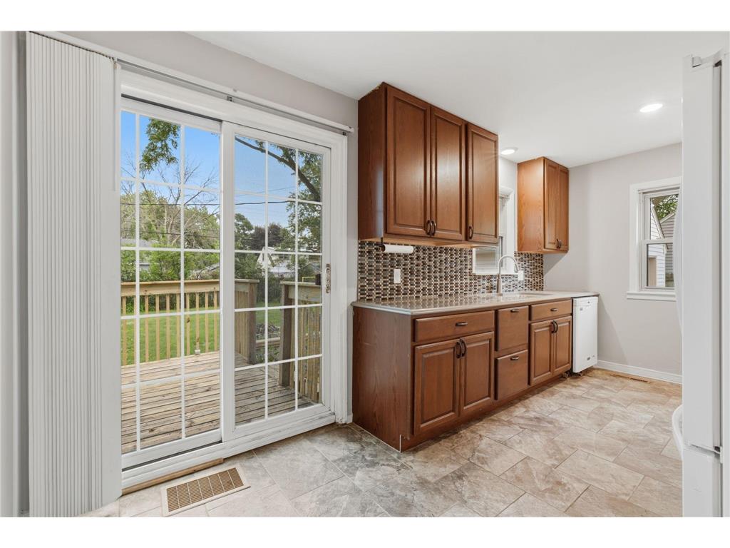 6114 Dupont Avenue N Brooklyn Center MN 55430 7091669 image15