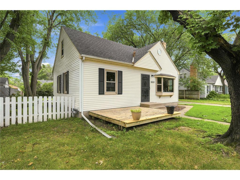 6114 Dupont Avenue N Brooklyn Center MN 55430 7091669 image2