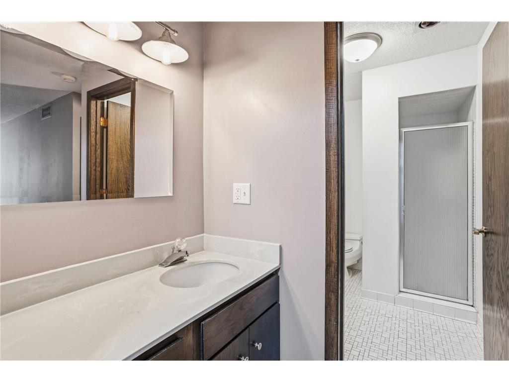6115 Lincoln Drive #152 Edina MN 55436 7043044 image16