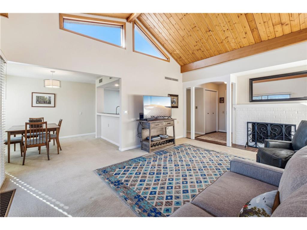 6115 Lincoln Drive #351 Edina MN 55436 6489886 image1