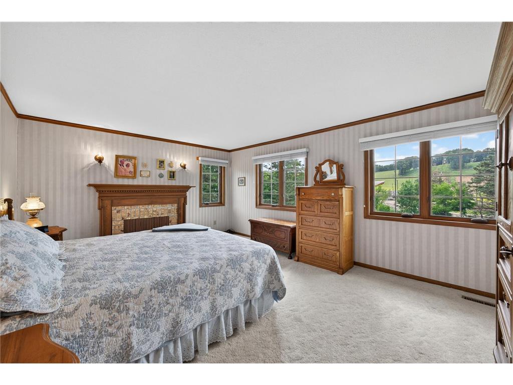 6115 Mount Normandale Drive Bloomington MN 55438 7081507 image17