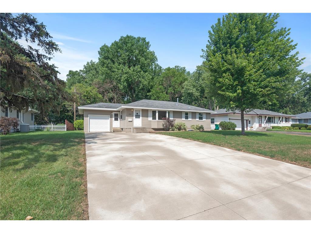 6119 Lee Avenue N Brooklyn Center MN 55429 6408443 image1