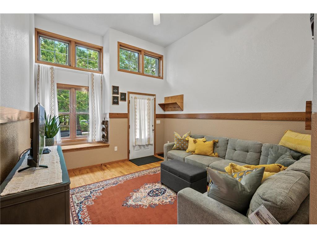 612 22nd Street E Minneapolis MN 55404 6413071 image1