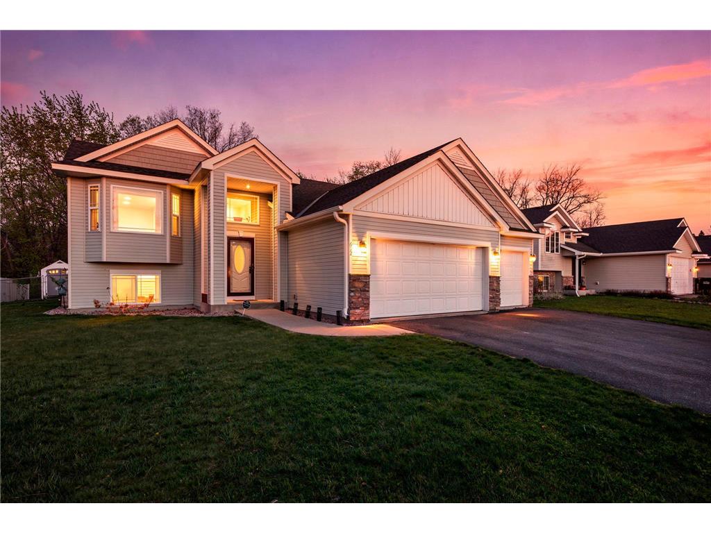 612 6th Street N Montrose MN 55363 7061373 image1