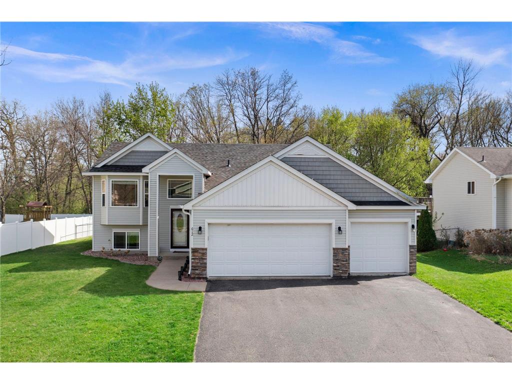 612 6th Street N Montrose MN 55363 7061373 image2