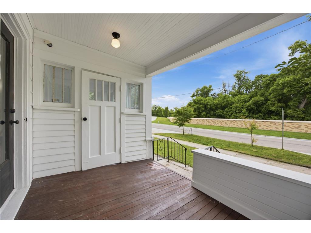 612 Elm Street S Moorhead MN 56560 7105304 image3