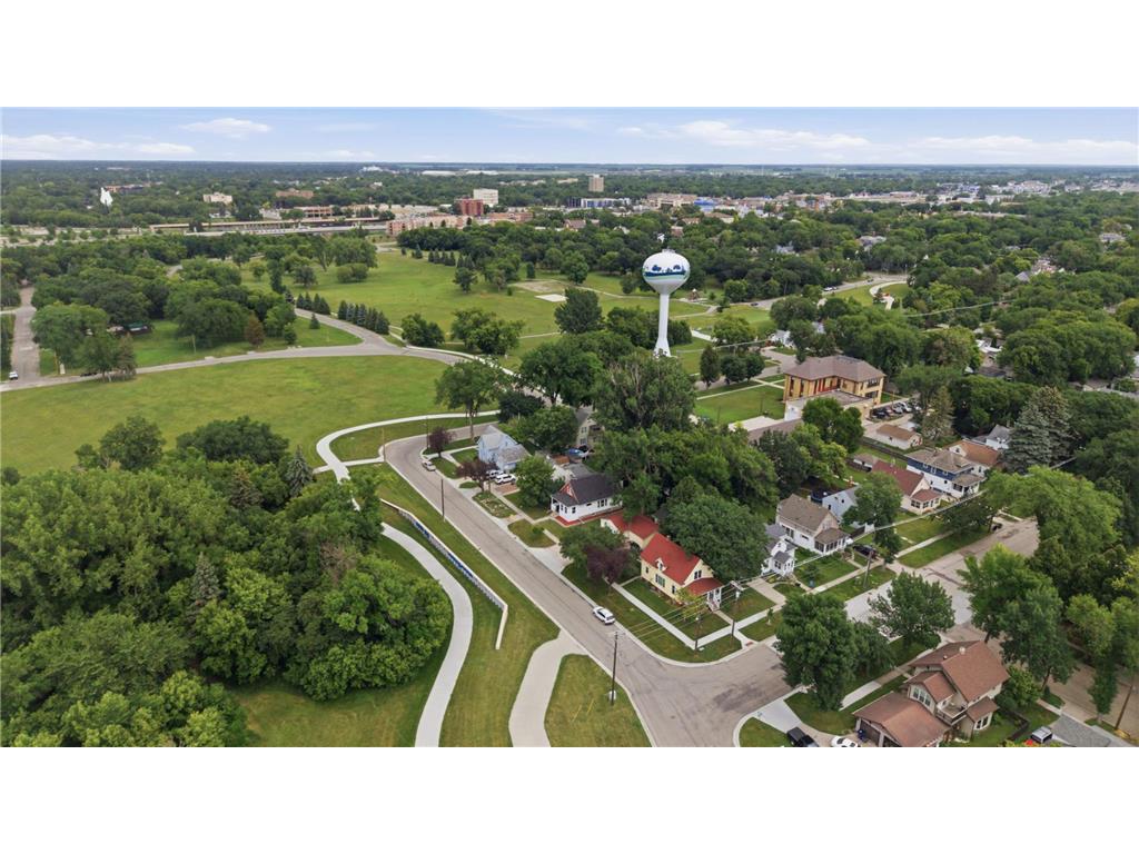 612 Elm Street S Moorhead MN 56560 7105304 image34