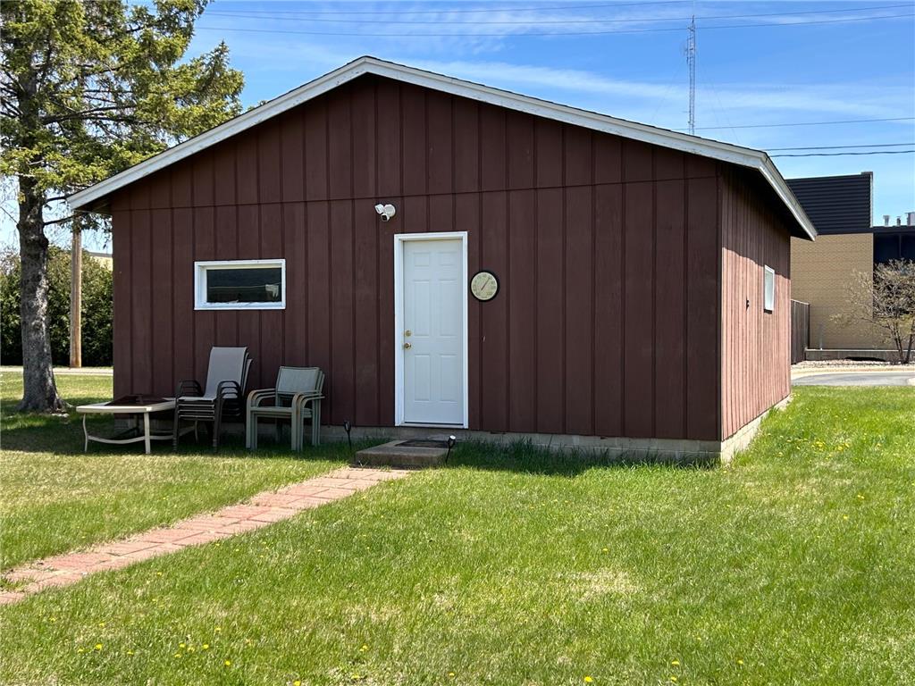 612 Front Avenue Park Rapids MN 56470 7076116 image8