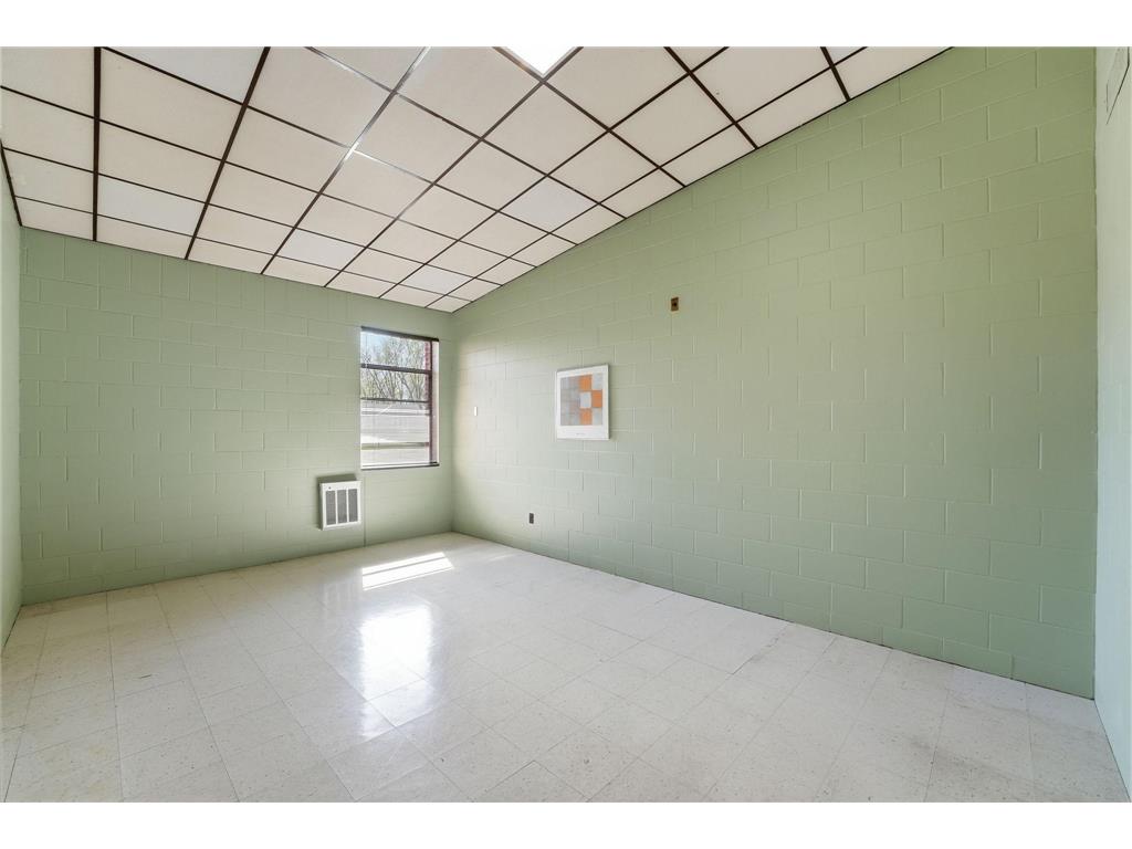 612 N Brown Street Winthrop MN 55396 7077575 image17